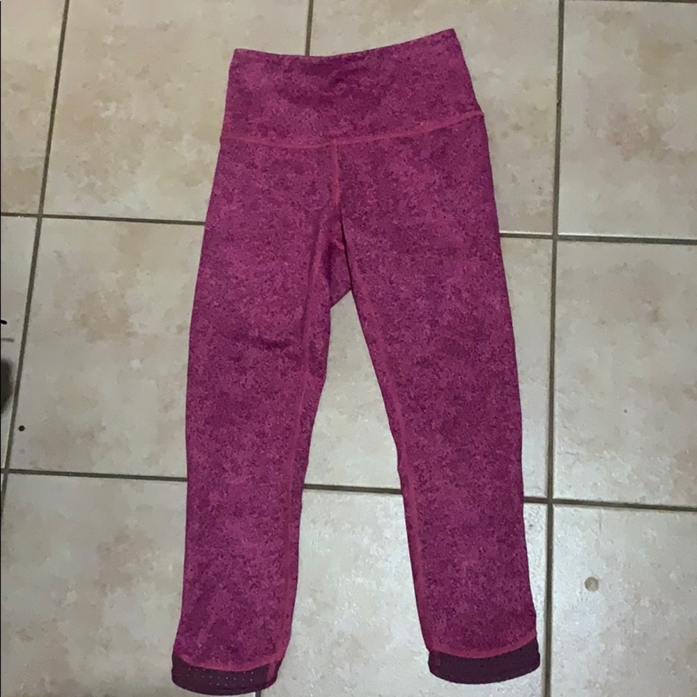 Lululemon crop yoga pants